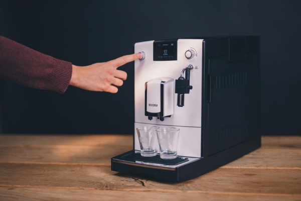 Nivona Cafe Romatica 560 White Line / Chrom